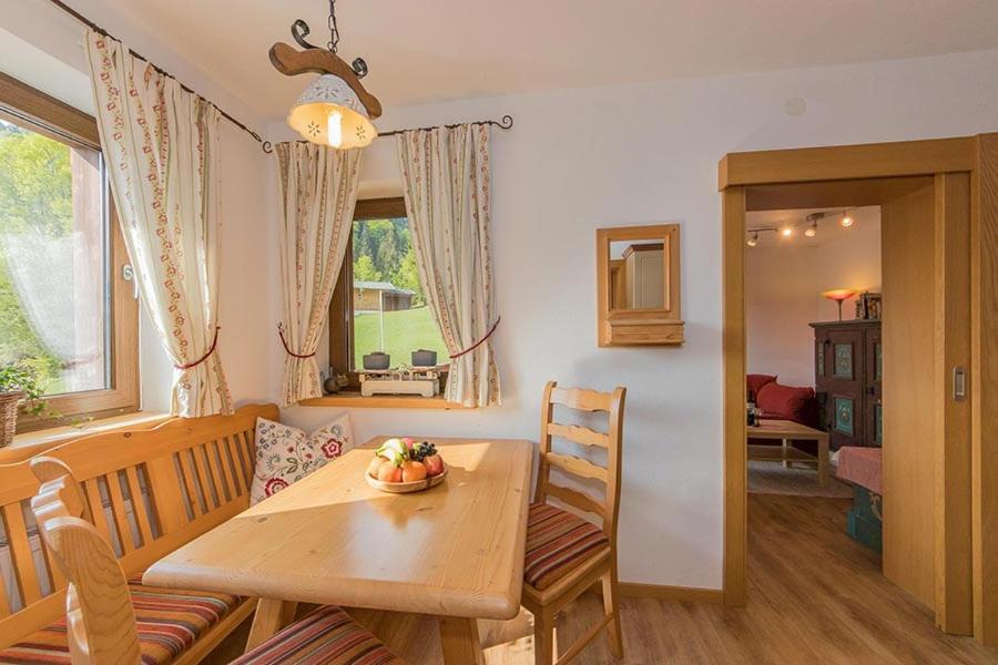Heustubn Ferienwohnungen Unken Bagian luar foto